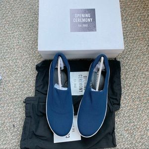 Opening ceremony platform slip on